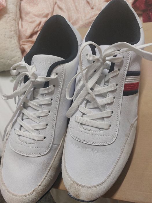 Обувки на tommy hilfiger 46номер