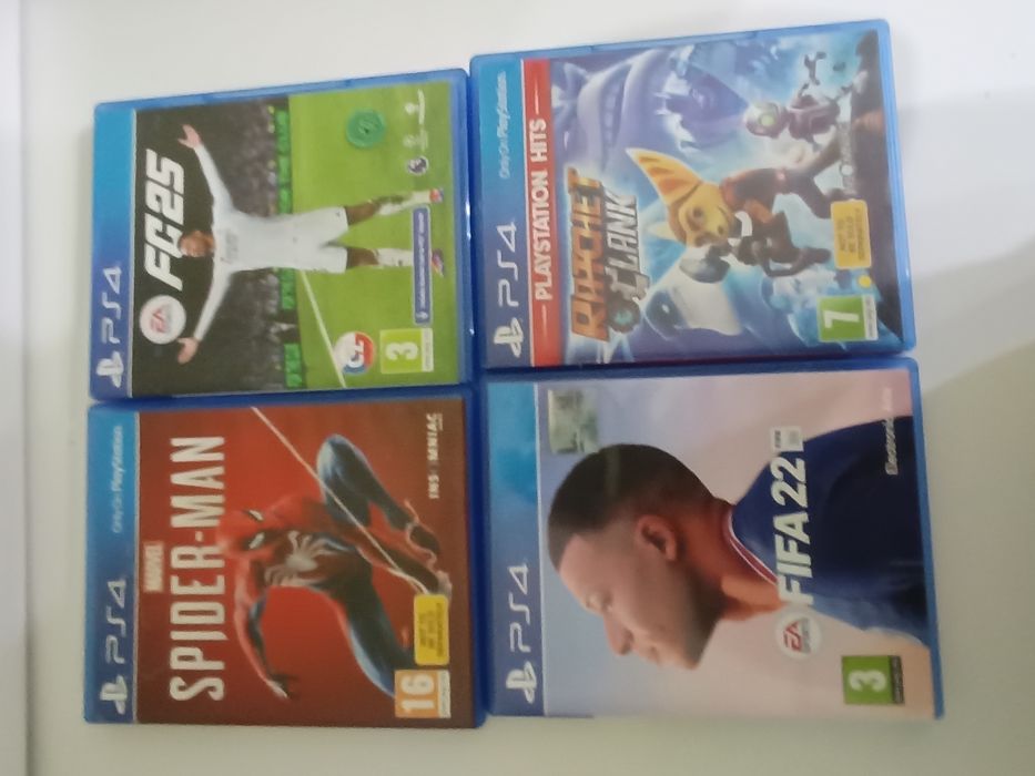 PS4pro  1 TB+8 jocuri