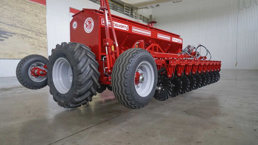 Semanatoare de paioase ALFA 4 NO-TILL productivitate: 3,5-4,8 ha/h NOU