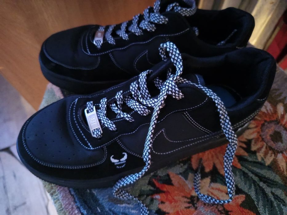 Срочно продам красовки унисекс