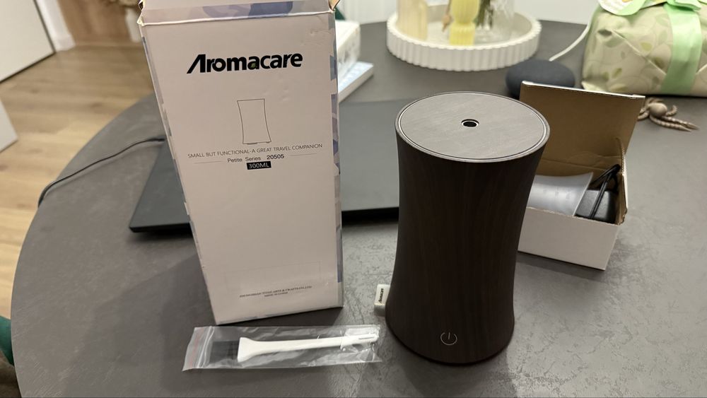 Aparat aromaterapie uleiuri esentiale iluminat cu buton touch