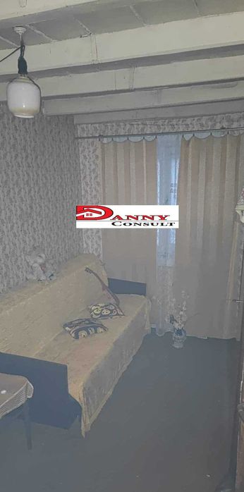 Къща на две нива в с. Долна Липница