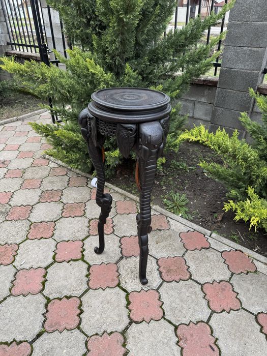 Piedestal din lemn masiv sculptat - stil oriental