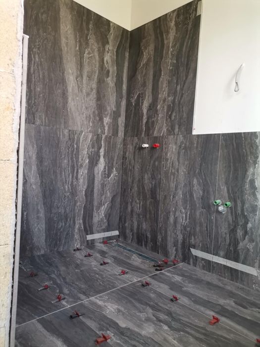 Execut : Gresie și faianță