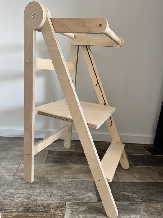 Регулируема и Сгъваема Помощна Кула Монтесори