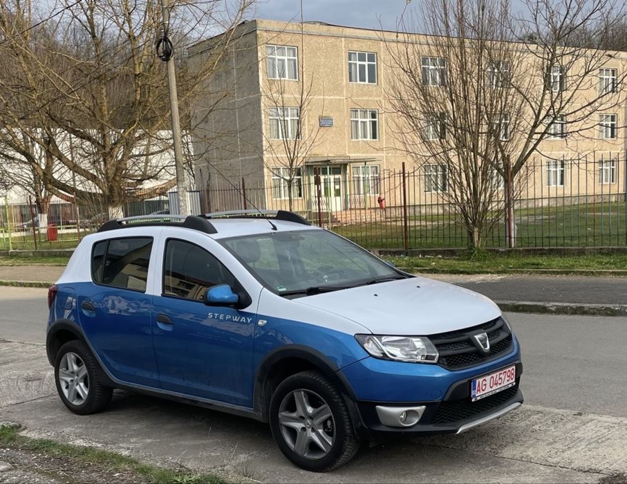 Dacia Sandero Stepway 0.9 TCe Turbo – personalizată alb/albastru – stare foarte bună
