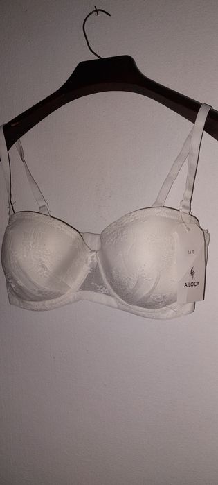 Sutiene diverse mărimi noi