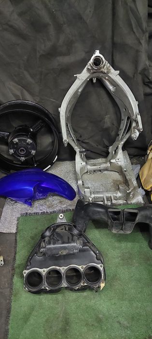 Yamaha R6 2002 на запчасти