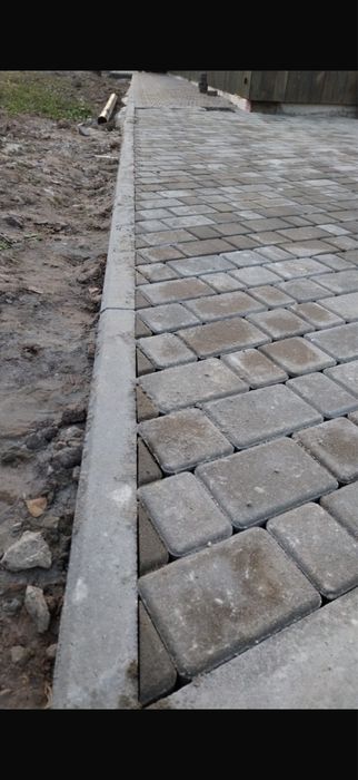 Общи работници , Редене на павета , тротоарни плочки и бордюри