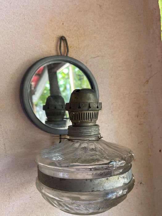 Lampa  pe petrol.