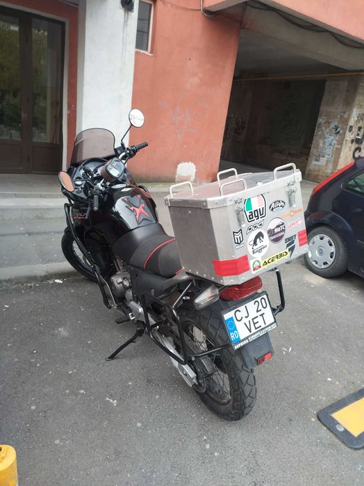 Vând honda transalp