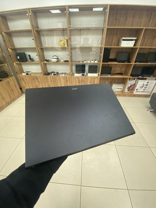 Acer Aspire 7. Intel Core I5-12