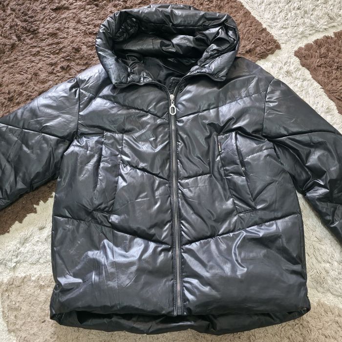 Продам демисезонную куртку