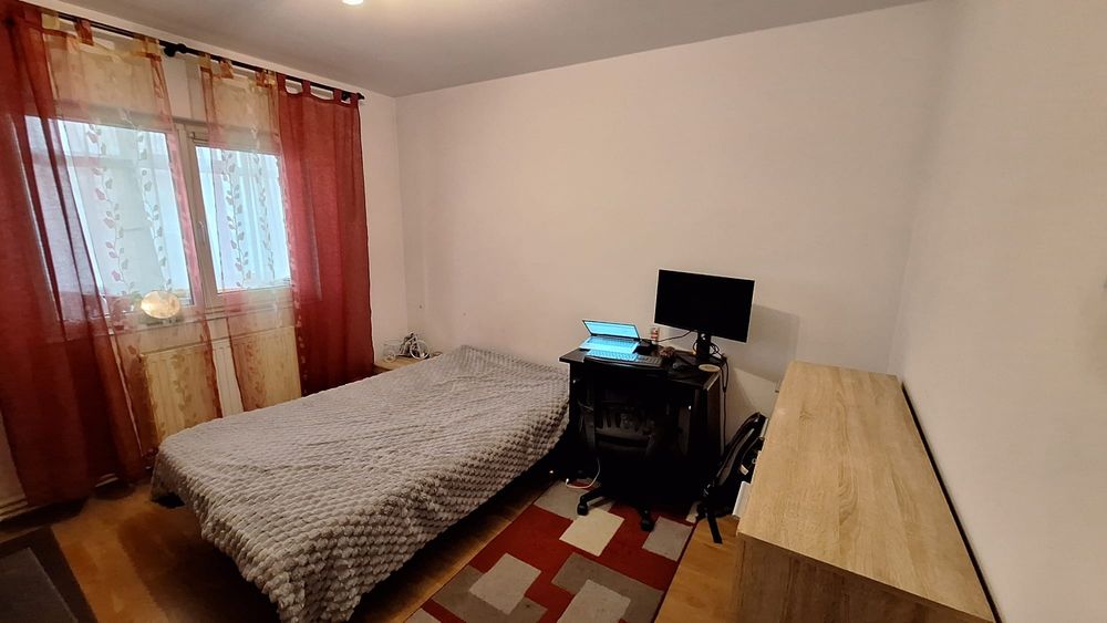 Închiriez camera apartament_Iasi