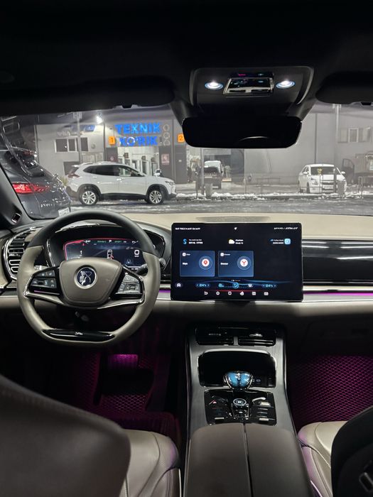 Продаётся BYD HAN самая фулловая, два матора 3’9 секунд до 100  км