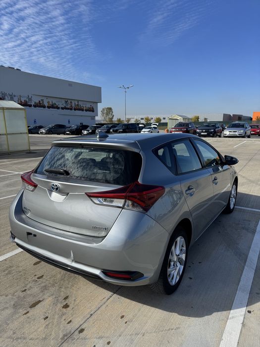 Toyota auris hybrid 2018