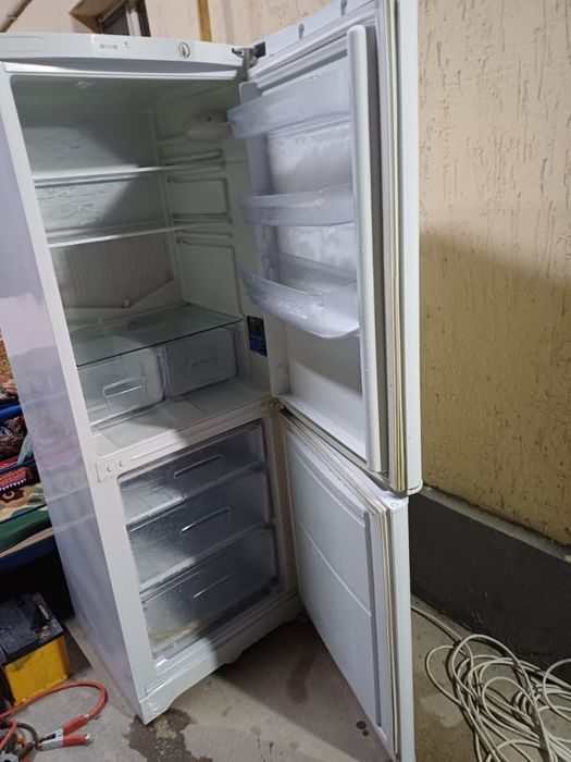 Холодильник сатылады
