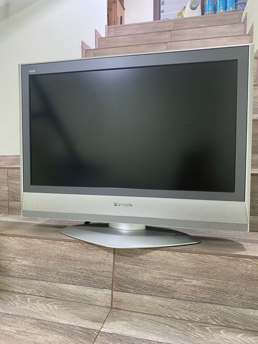 Телевизор Panasonic Viera LCD