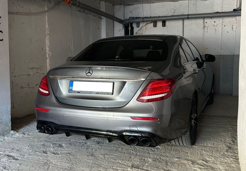 Difuzor compatibil cu Mercedes W213 E-Class (2016+) E53 Design Full Black