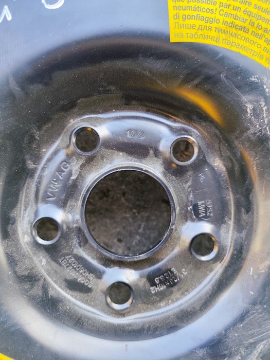 Резервна гума патерица за golf 8 с комплект крикове и кука