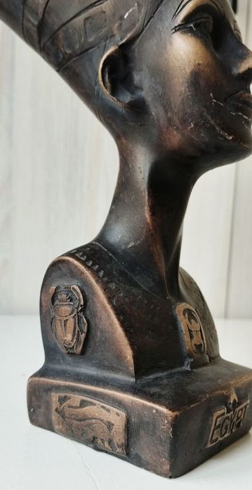 Статуэтка Нефертити