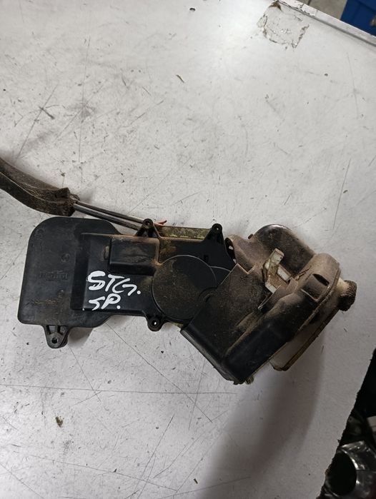 Broasca Usa Stanga Spate Mazda 6 2005>