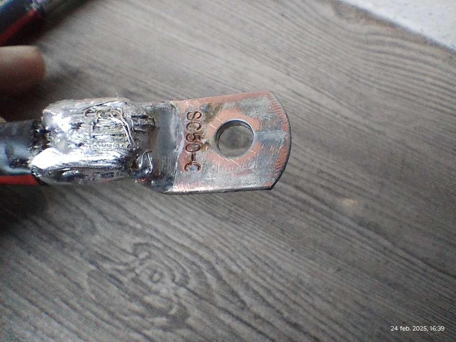 Set cabluri de pornire profesionale  12/ 24 v  2 x 3 m  25 mm2  cupru