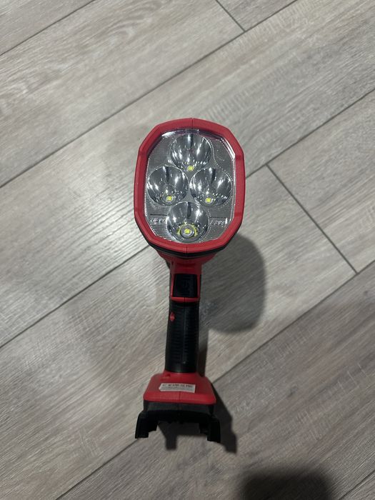 Lanterna led makita milwuakee