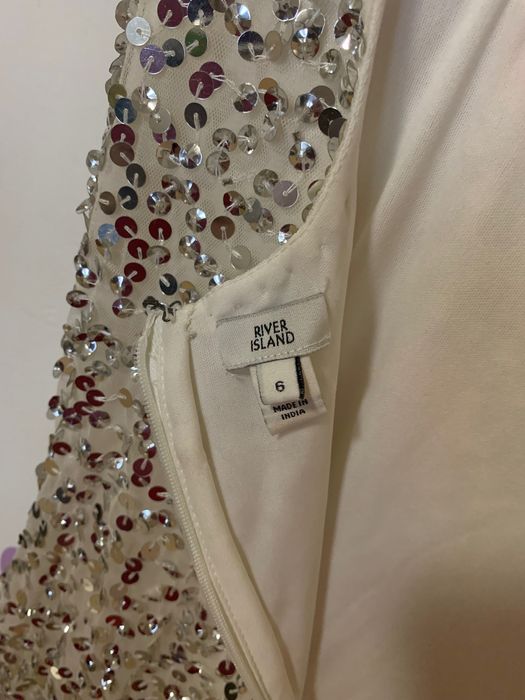 УНИКАЛНА нова рокля