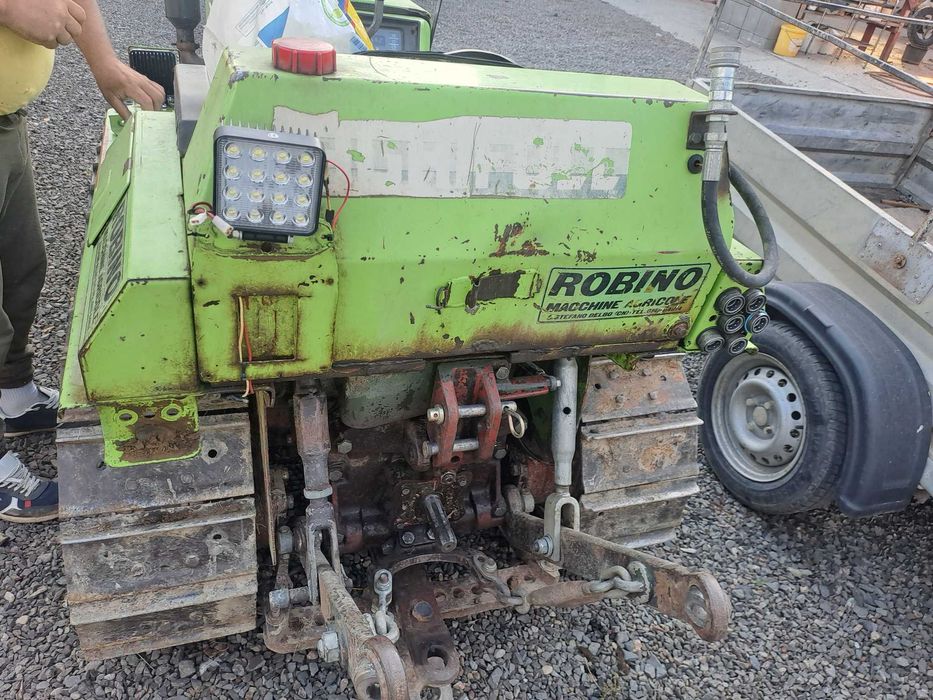 Vand tractor senilat fiatagrifuul