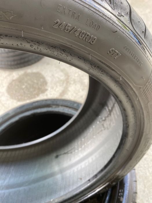Anvelope/ Cauciucuri 245/40/18 Vara Dunlop Bmw Mercedes , Audi