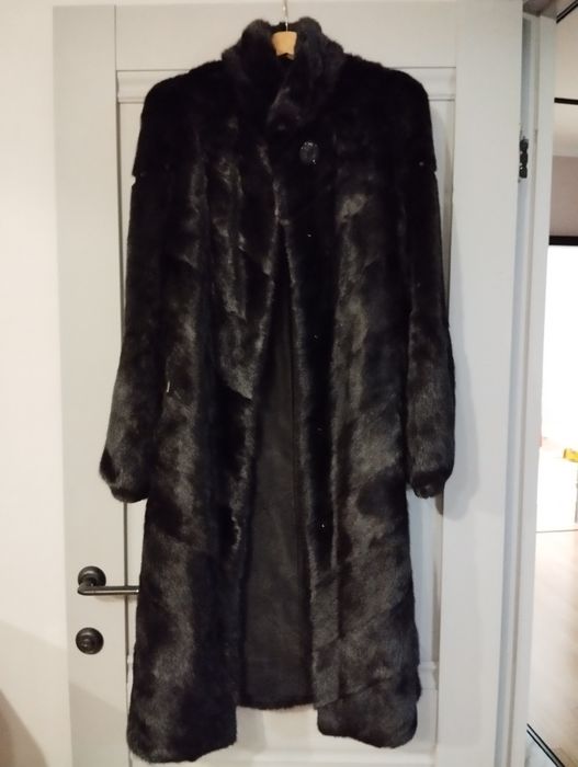 Продам шубу черный бриллиант