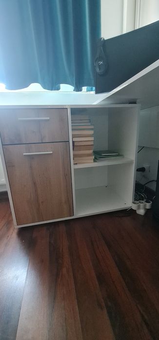 Birou de colț alb lucios, cu stejar, cadou scaun