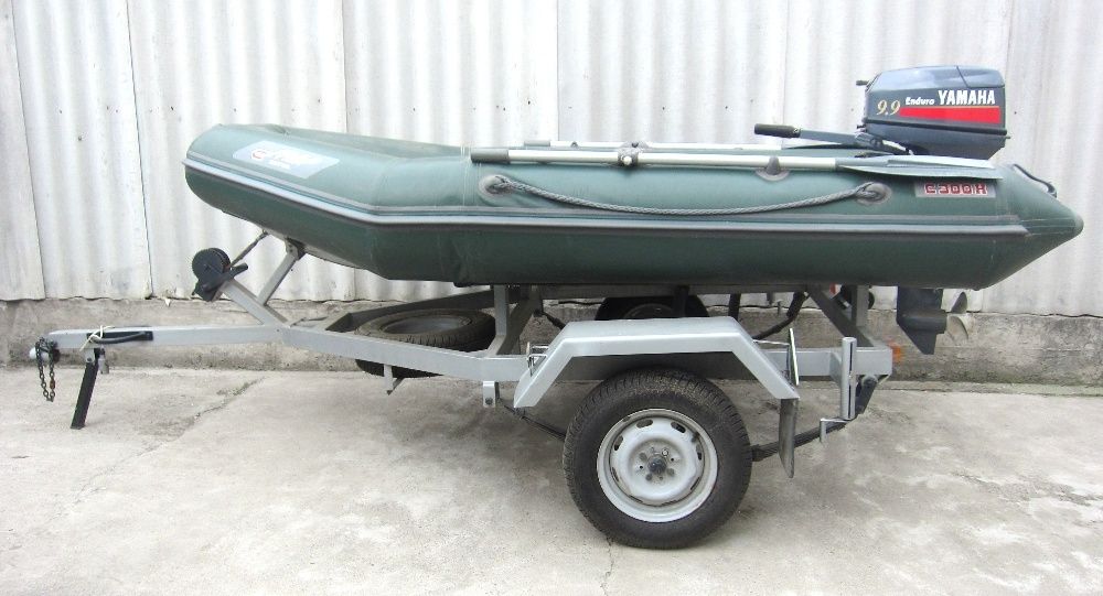 Продам лодку ПВХ Форель С-300Н(РИБ) с мотором Ямаха на прицепе.