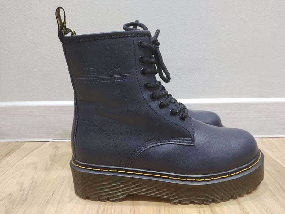 Женские зимние ботинки