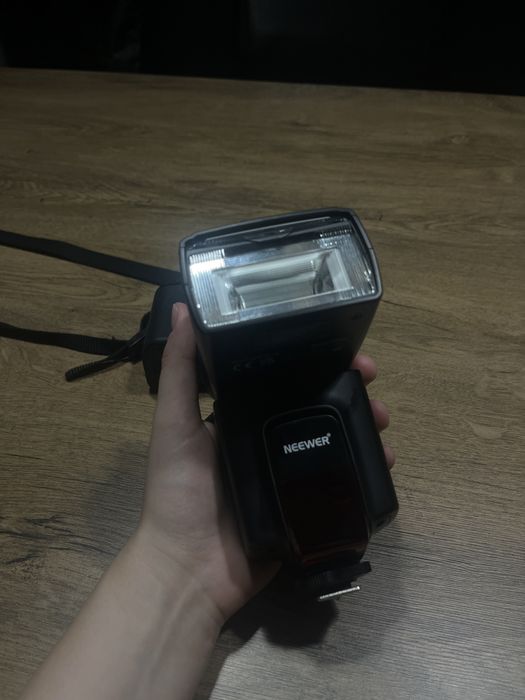 Sony zv-e10 и Neewer TT560