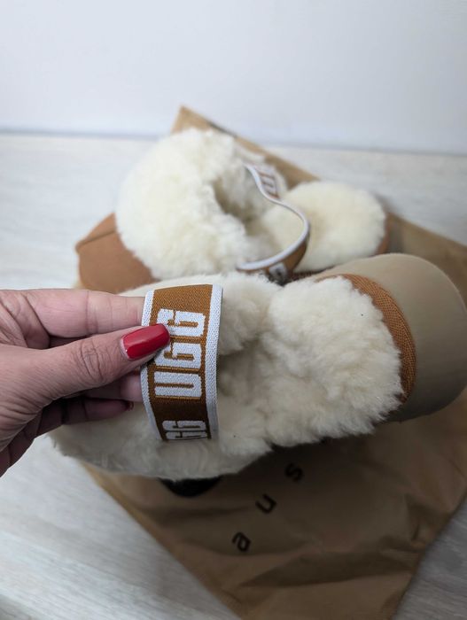 Ugg нови slippers