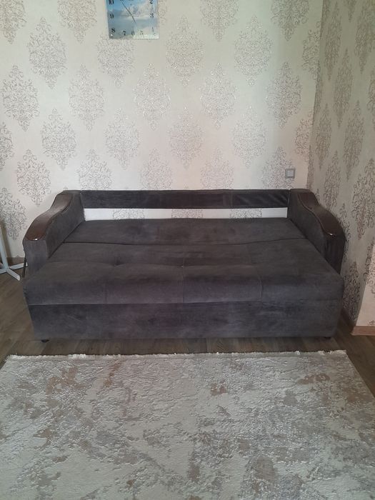 Продам диван и 2 кресла б/у