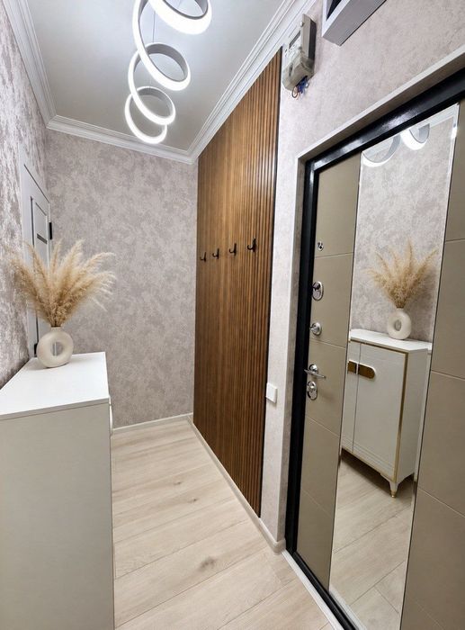 Продается 1в2/1/4 на м-ве Ялангач (Ориентир Спорт комплекс Умид)