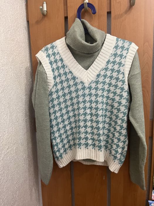 Платье ,кофты ,брюки  размер от 44-48