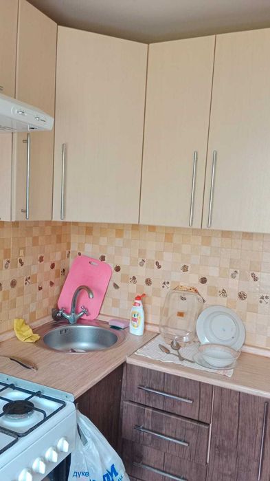 Продам 1 комн. квартиру Республики 21