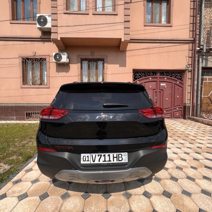 Tracker red line 16000$