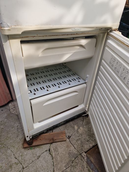 Холодильник морозилка