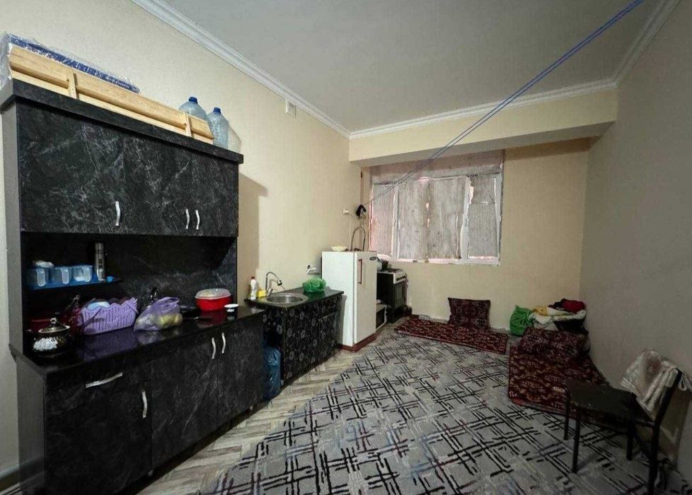 Sharq-1 gazprom tomonda 1 xonalik uy sotiladi