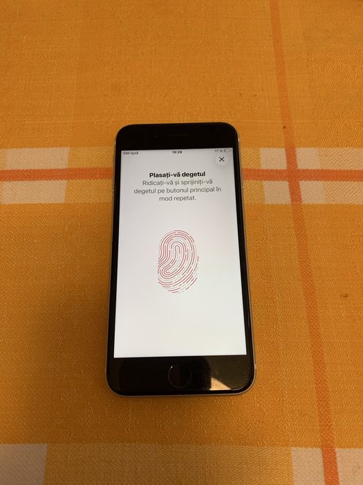 Iphone SE 2020 . Iphon se 2 baterie 86%