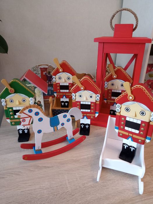 Игрушка  Щелкунчик