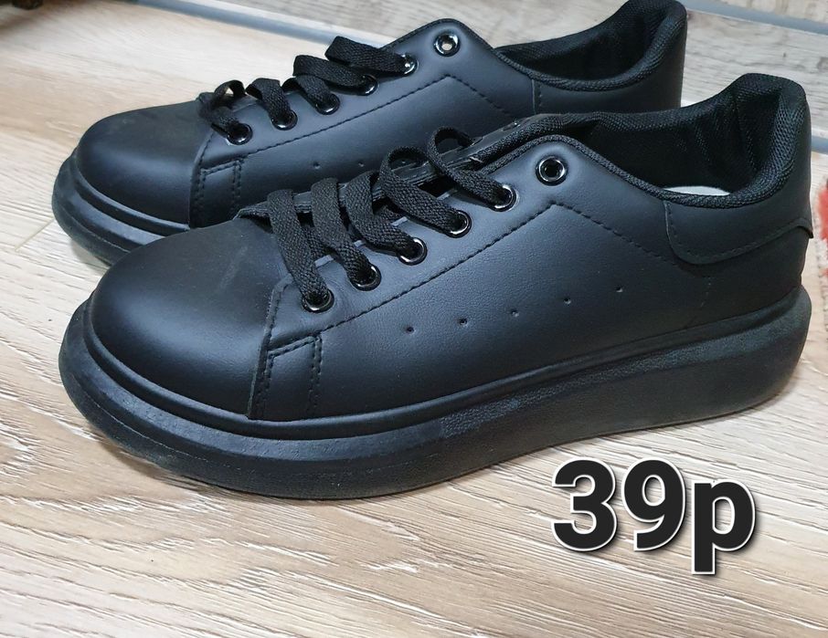 Кроссовкалар янги , почти кийилмаган