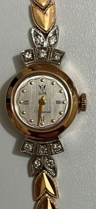 Часы золотые классика