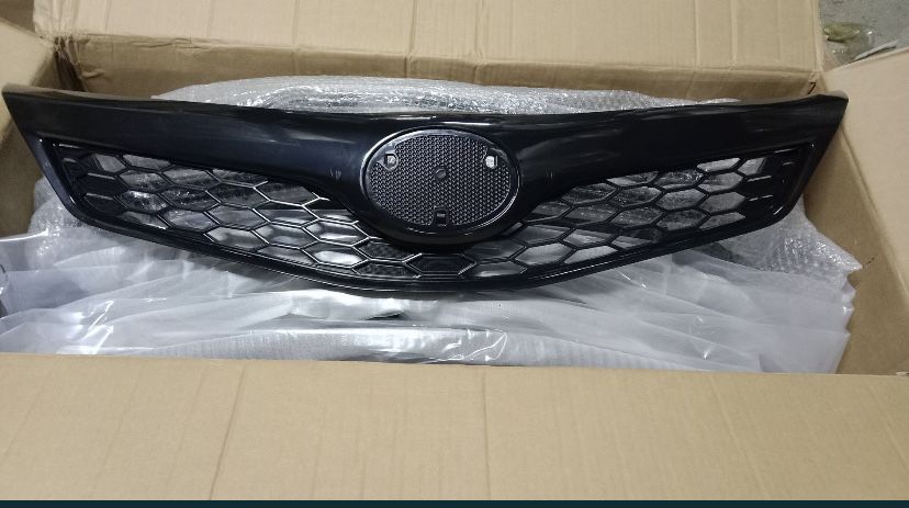 Решетка радиатора Камри 50 se 50 le