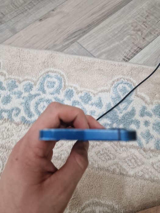 Iphone 12 64гб..